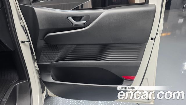 Hyundai Staria L3.5 Cargo 5-Seater Modern 2024 — фото 25
