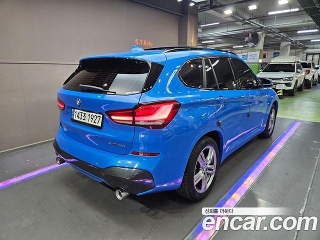BMW X1 (F48) xDrive 20i M Sport 2021 — фото 3