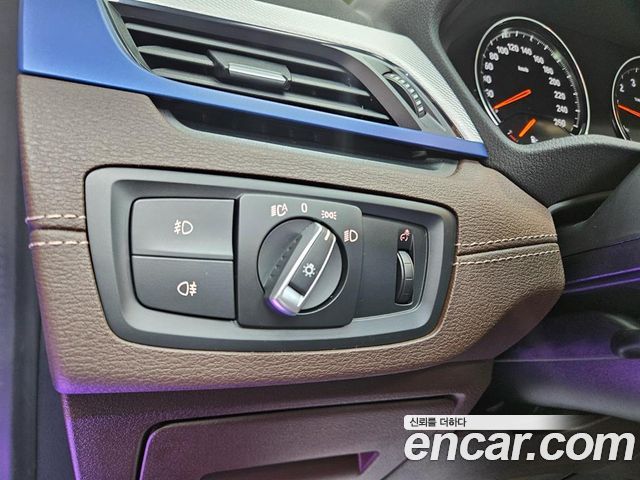 BMW X1 (F48) xDrive 20i M Sport 2021 — фото 22