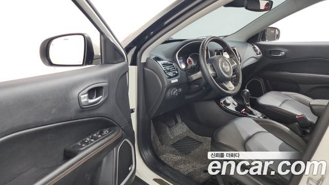 Jeep Compass (II) 2.4 Limitied AWD 2019 — фото 10