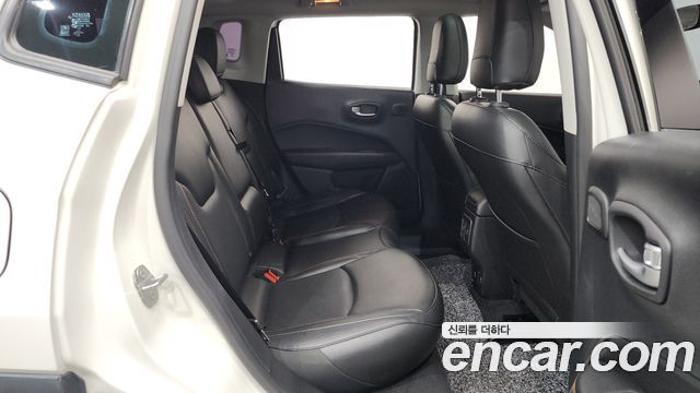 Jeep Compass (II) 2.4 Limitied AWD 2019 — фото 11