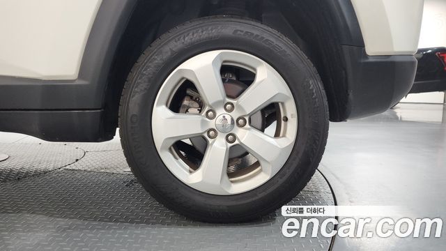 Jeep Compass (II) 2.4 Limitied AWD 2019 — фото 21