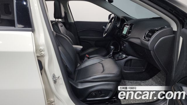 Jeep Compass (II) 2.4 Limitied AWD 2019 — фото 26