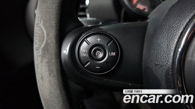 MINI Cooper Clubman Standard 2nd 2020 — фото 20