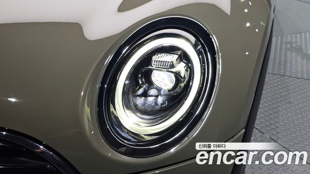 MINI Cooper Clubman Standard 2nd 2020 — фото 22