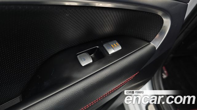 Genesis G70 2.0T Sport Package 2018 — фото 19
