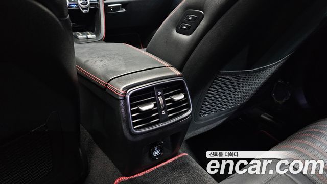 Genesis G70 2.0T Sport Package 2018 — фото 35