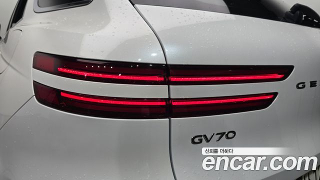 Genesis GV70 2.5T Gasoline AWD 2023 — фото 23