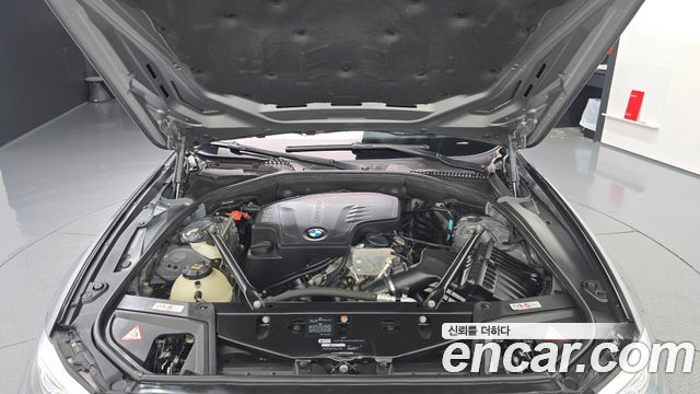 BMW 5 Series (F10) 528i xDrive 2015 — фото 6