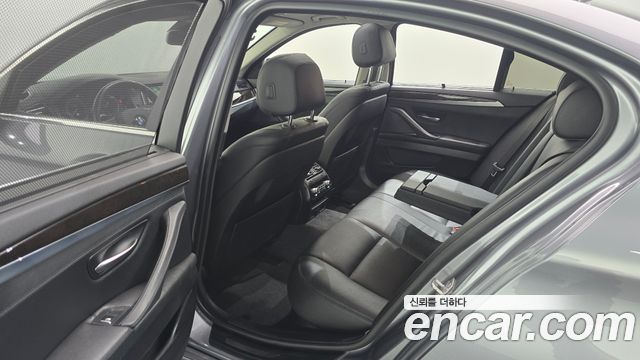 BMW 5 Series (F10) 528i xDrive 2015 — фото 12