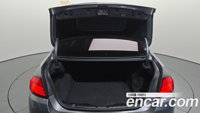 BMW 5 Series (F10) 528i xDrive 2015 — фото 19