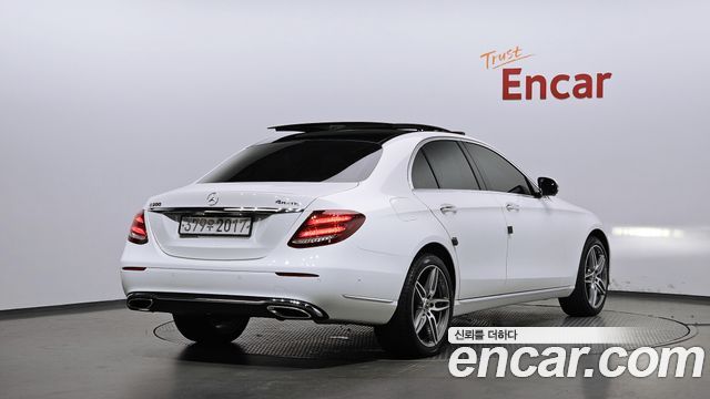 Mercedes-Benz E-Class (W213) E300 Exclusive 2019 — фото 2