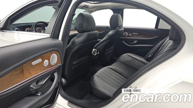 Mercedes-Benz E-Class (W213) E300 Exclusive 2019 — фото 11