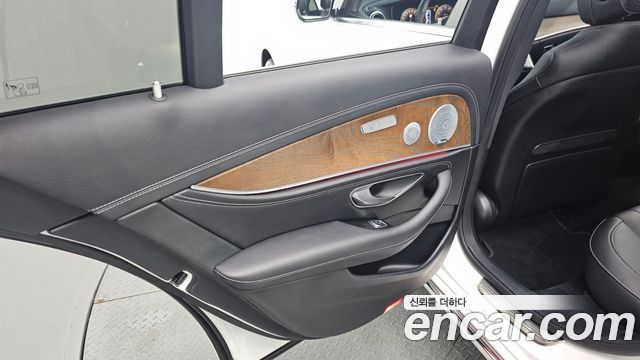 Mercedes-Benz E-Class (W213) E300 Exclusive 2019 — фото 25