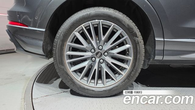 Audi Q3 (F3) 35 TDI Quattro Premium 2023 — фото 5