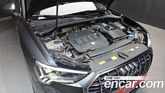 Audi Q3 (F3) 35 TDI Quattro Premium 2023 — фото 6