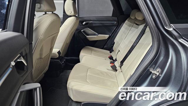 Audi Q3 (F3) 35 TDI Quattro Premium 2023 — фото 16