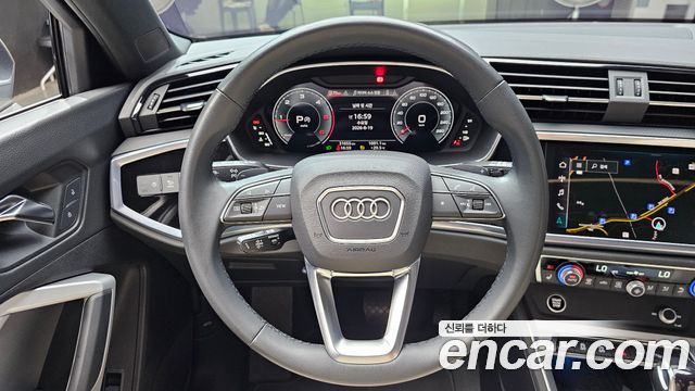 Audi Q3 (F3) 35 TDI Quattro Premium 2023 — фото 17