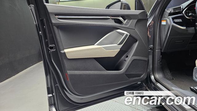 Audi Q3 (F3) 35 TDI Quattro Premium 2023 — фото 30