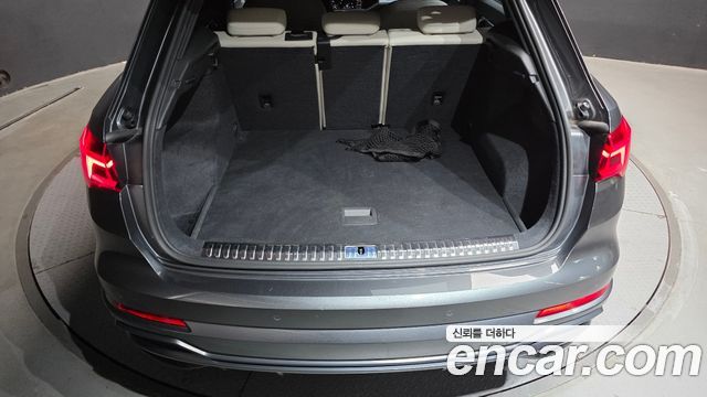 Audi Q3 (F3) 35 TDI Quattro Premium 2023 — фото 36