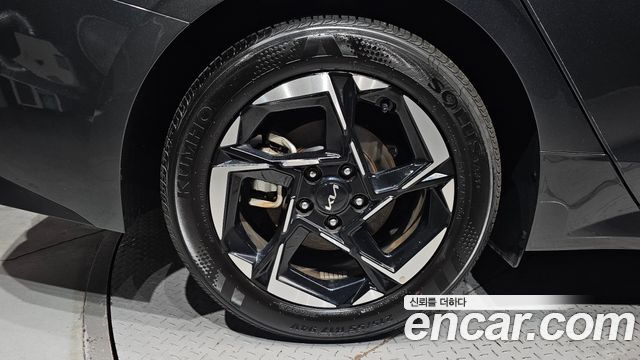 Kia K5 (III) 2.0 Noblesse 2025 — фото 5