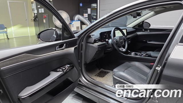 Kia K5 (III) 2.0 Noblesse 2025 — фото 10