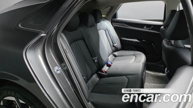 Kia K5 (III) 2.0 Noblesse 2025 — фото 11