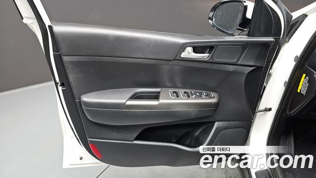 Kia Sportage The Bold Diesel 1.6 2WD Prestige 2019 — фото 24