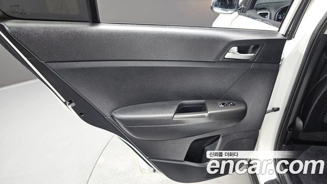 Kia Sportage The Bold Diesel 1.6 2WD Prestige 2019 — фото 25