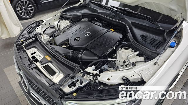 Mercedes-Benz GLC-Class (X254) GLC300 4MATIC AMG Line 2024 — фото 6