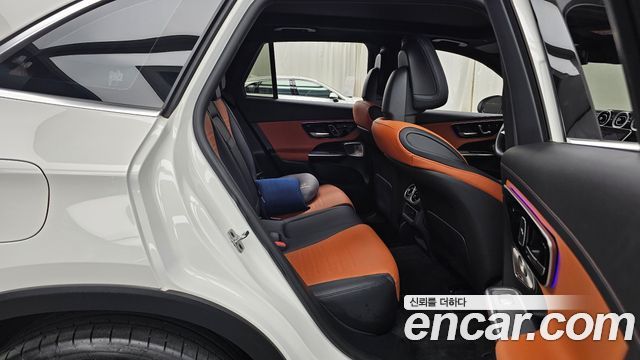 Mercedes-Benz GLC-Class (X254) GLC300 4MATIC AMG Line 2024 — фото 12