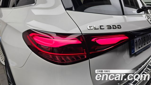 Mercedes-Benz GLC-Class (X254) GLC300 4MATIC AMG Line 2024 — фото 23