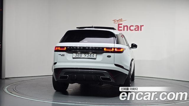 Land Rover Range Rover Velar 3.0 D300 R-Dynamic SE 2018 — фото 4