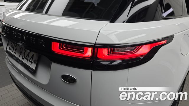 Land Rover Range Rover Velar 3.0 D300 R-Dynamic SE 2018 — фото 23