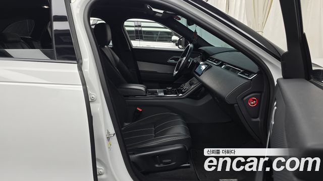 Land Rover Range Rover Velar 3.0 D300 R-Dynamic SE 2018 — фото 26