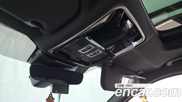Land Rover Range Rover Velar 3.0 D300 R-Dynamic SE 2018 — фото 28
