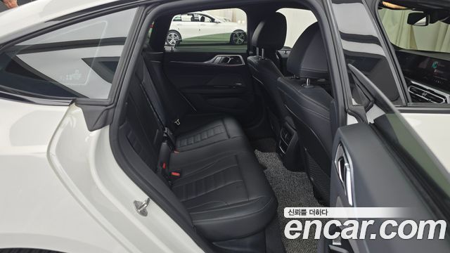BMW i4 eDrive40 M Sports Pro 2024 — фото 11