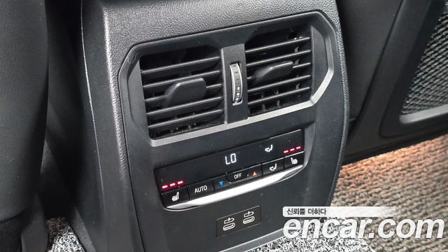BMW i4 eDrive40 M Sports Pro 2024 — фото 18