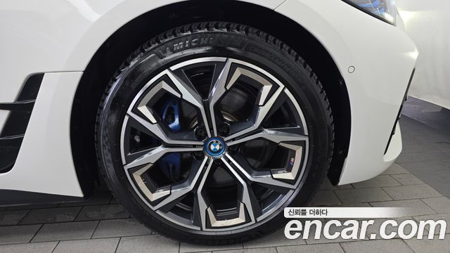 BMW i4 eDrive40 M Sports Pro 2024 — фото 21