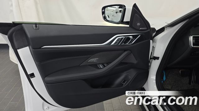 BMW i4 eDrive40 M Sports Pro 2024 — фото 24