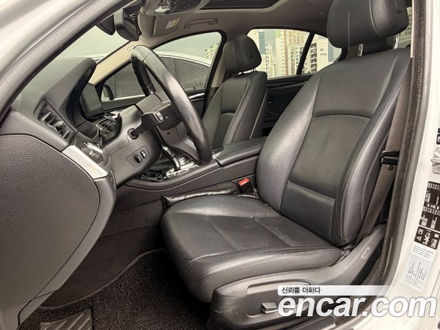BMW 5 Series (F10) 520d xDrive M Aero Dynamic 2016 — фото 19