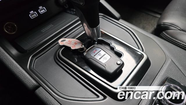 KG Mobility (SsangYong) Rexton Sports Khan Diesel 2.2 4WD Prestige 2023 — фото 43