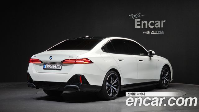 BMW 5 Series (G60) 530i xDrive M Sport 2024 — фото 2