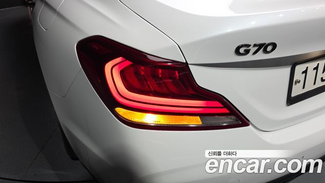 Genesis G70 3.3T Sport AWD Prestige 2019 — фото 23