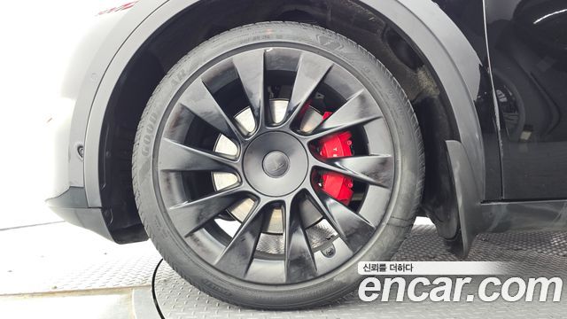 Tesla Model Y Long Range AWD 2022 — фото 5