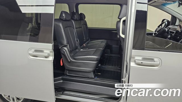 Hyundai Staria Tourer 9-Seater Modern 2022 — фото 12