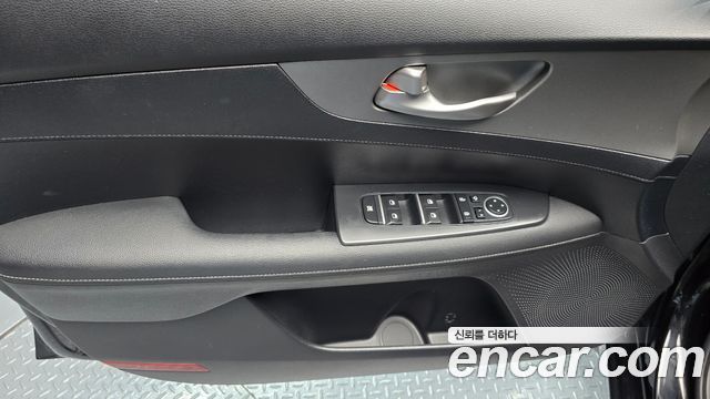 Kia K3 Trendy 2019 — фото 24