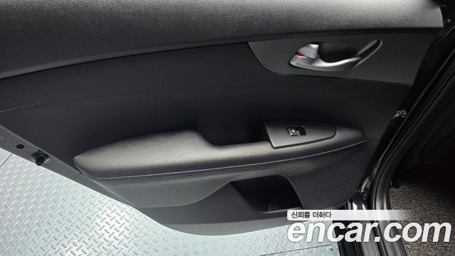 Kia K3 Trendy 2019 — фото 25
