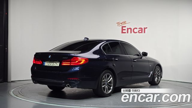 BMW 5 Series (G30) 520i Luxury 2018 — фото 2