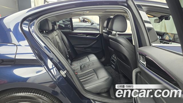 BMW 5 Series (G30) 520i Luxury 2018 — фото 12